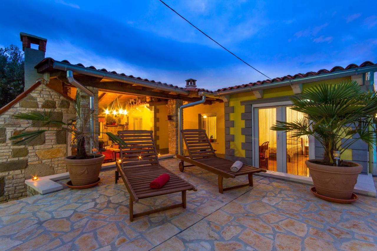 Holiday Home Bukovac بولا المظهر الخارجي الصورة