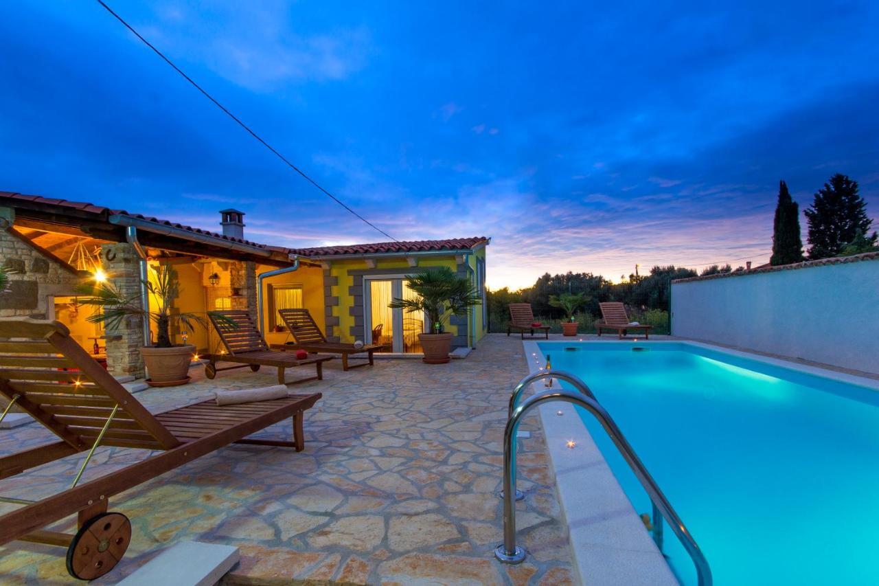Holiday Home Bukovac بولا المظهر الخارجي الصورة