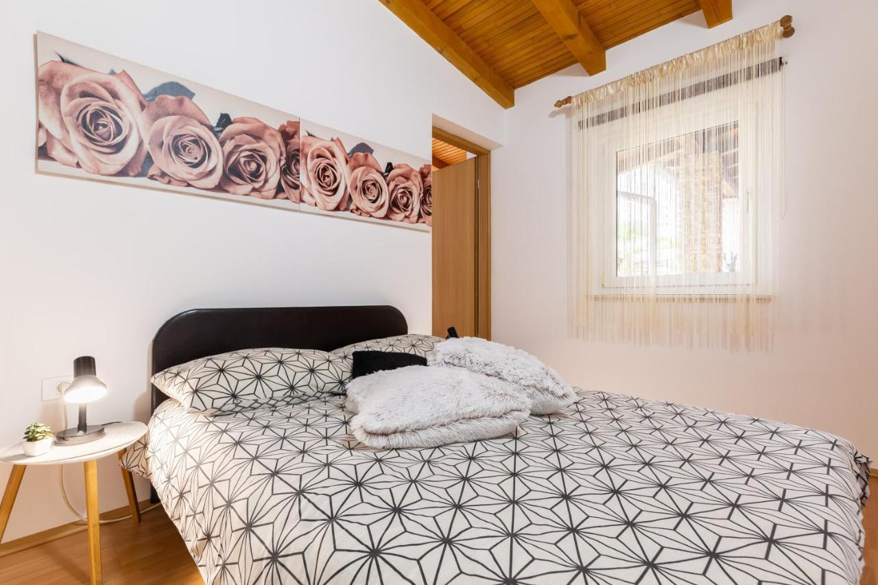 Holiday Home Bukovac بولا المظهر الخارجي الصورة
