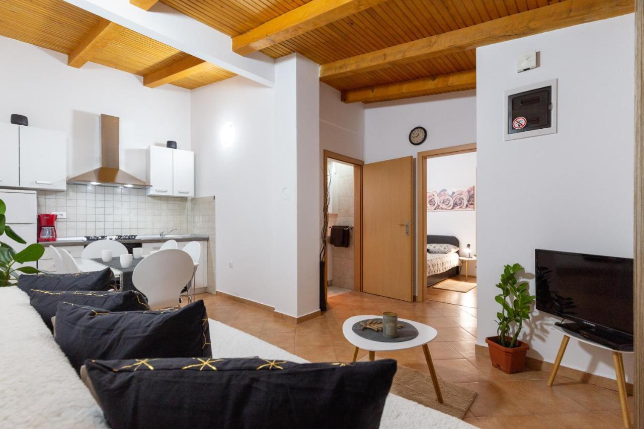 Holiday Home Bukovac بولا المظهر الخارجي الصورة