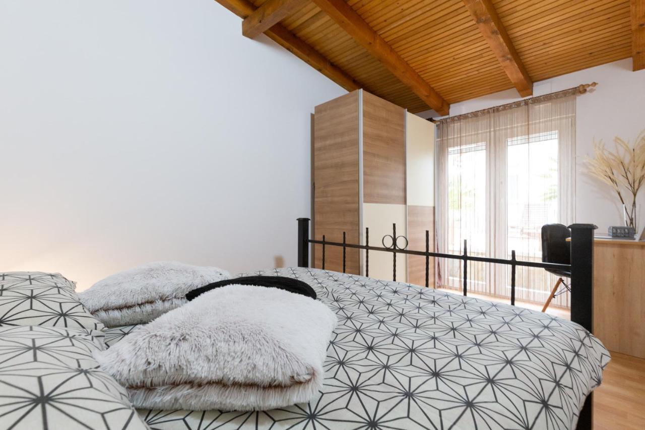 Holiday Home Bukovac بولا المظهر الخارجي الصورة