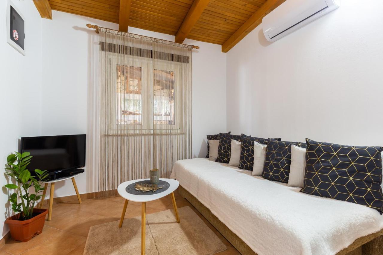 Holiday Home Bukovac بولا المظهر الخارجي الصورة